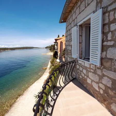 Julietta Rab Town