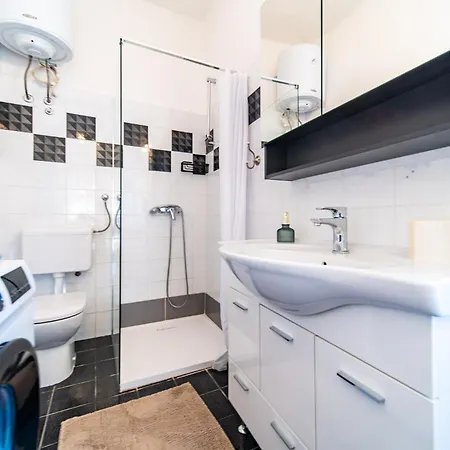Julietta Apartment Rab Town